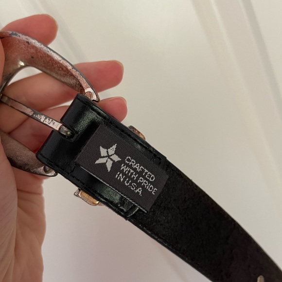 Vintage Genuine Leather Belt Made in USA with Metal Embellishments Black/Silver - Picture 6 of 11